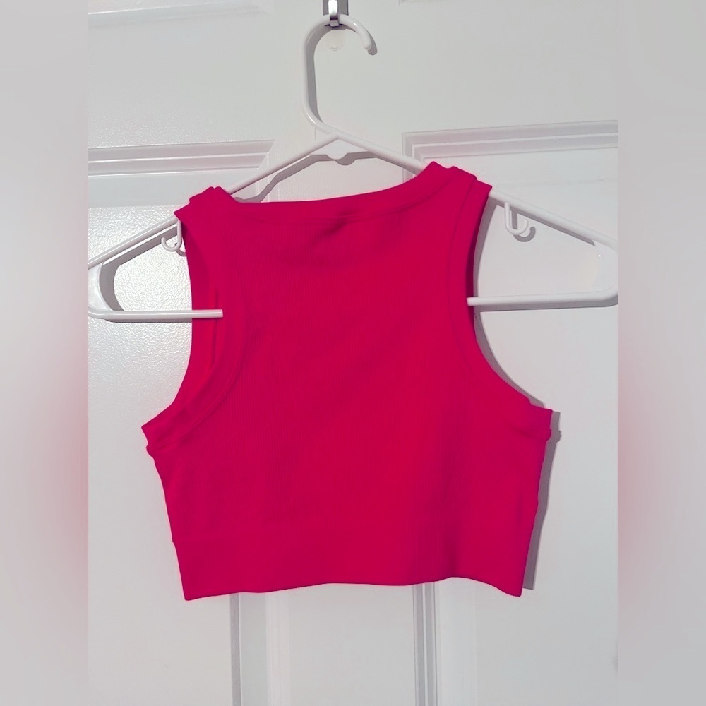 Pro Fit Seamless Ribbed Top - Size Small - Picture 2 of 4